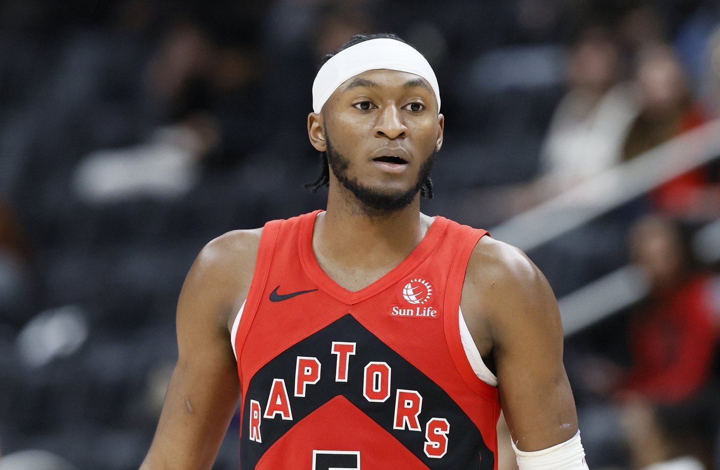 Raptors guard Quickley misses Golden State game due to left hip soreness | iNFOnews.ca