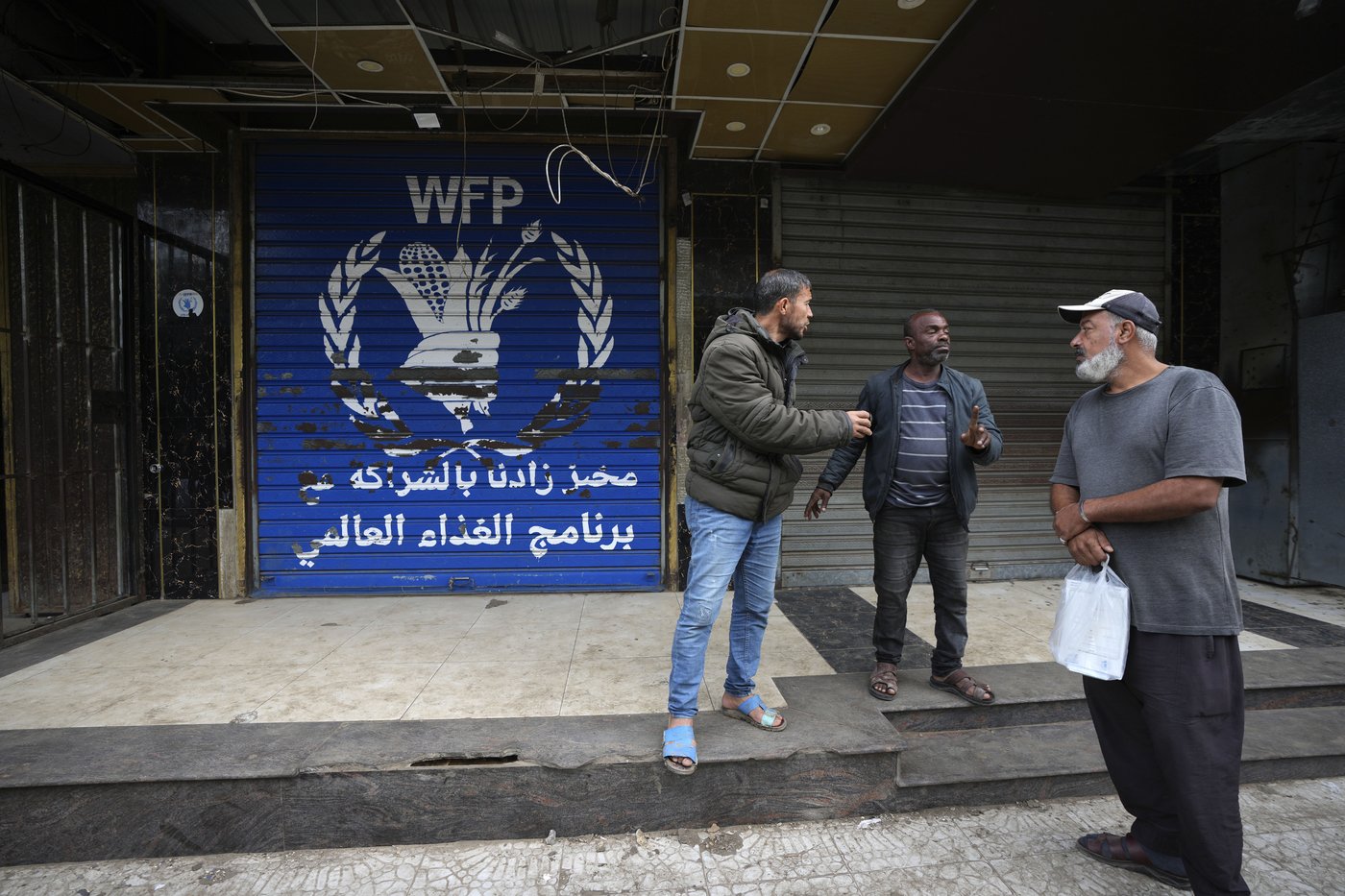 US envoy says Israel-Hezbollah truce is 'within our grasp' as Gaza food crisis worsens after looting | iNFOnews.ca US envoy says Israel-Hezbollah truce is 'within our grasp' as Gaza food crisis worsens after looting | iNFOnews.ca