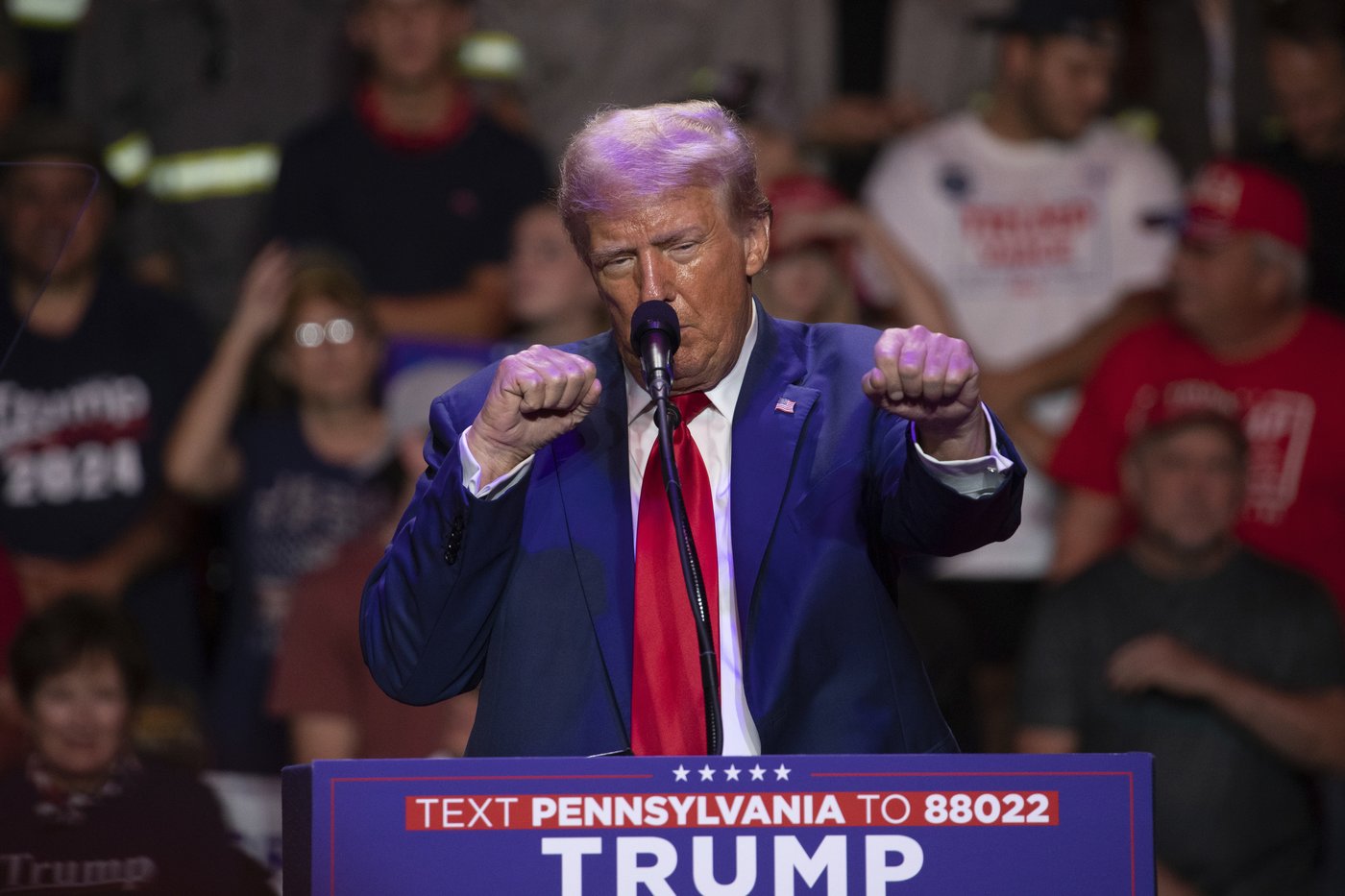 Trump tells women he 'will be your protector' as GOP struggles with outreach to female voters | iNFOnews.ca