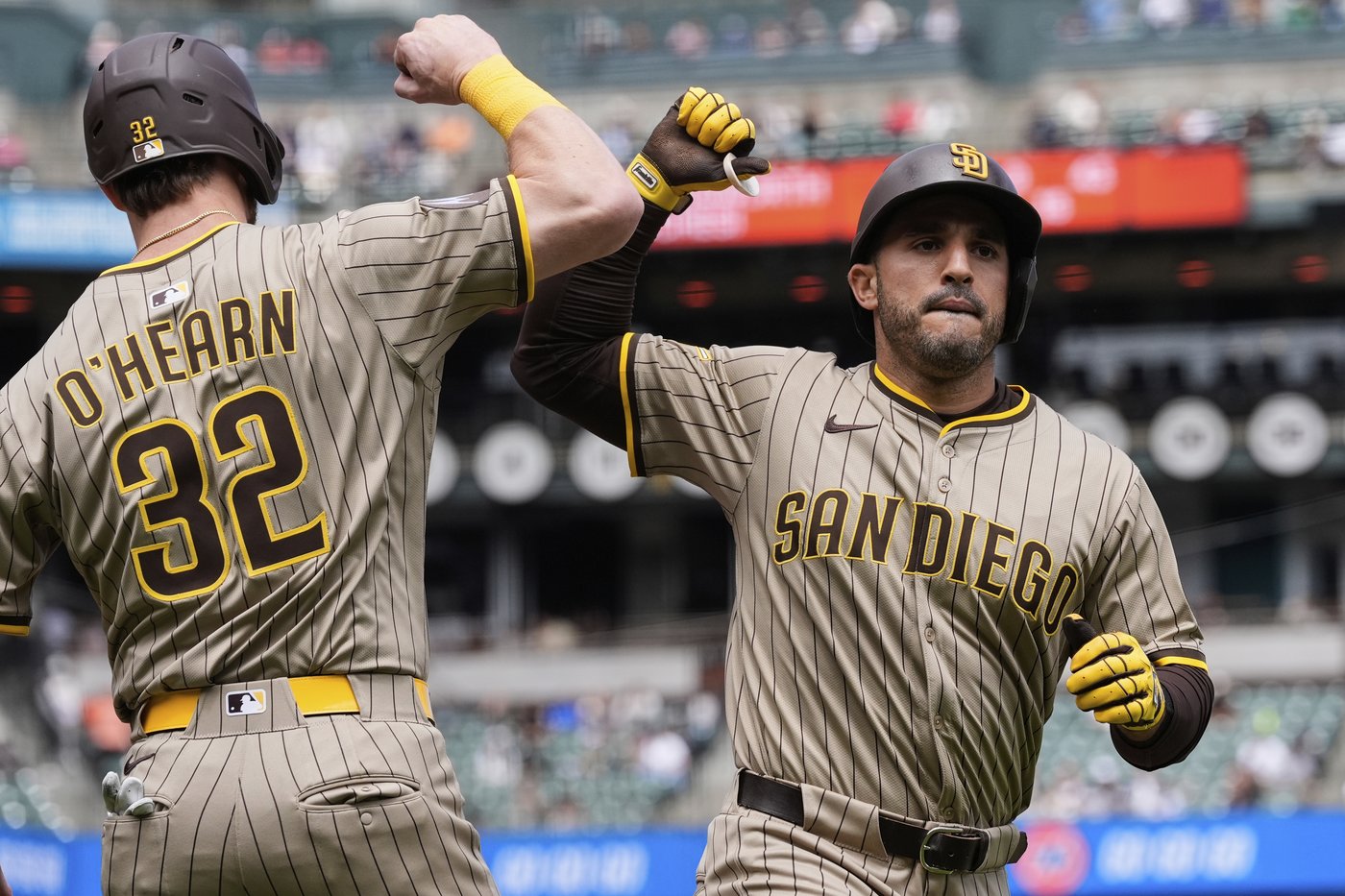 Resurgent Padres atop NL West ahead of 3-game series at rival Dodgers beginning Friday night | iNFOnews.ca