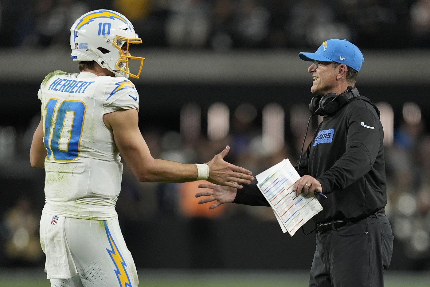 From stories to work shirts, how Jim Harbaugh's approach has turned around the Los Angeles Chargers | iNFOnews.ca From stories to work shirts, how Jim Harbaugh's approach has turned around the Los Angeles Chargers | iNFOnews.ca