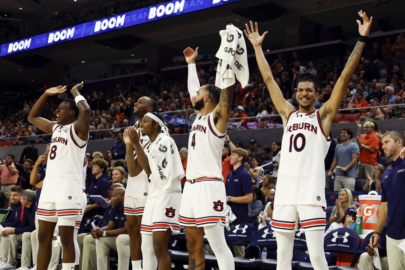 Flight carrying No. 11 Auburn basketball team grounded after scuffle between players | iNFOnews.ca Flight carrying No. 11 Auburn basketball team grounded after scuffle between players | iNFOnews.ca