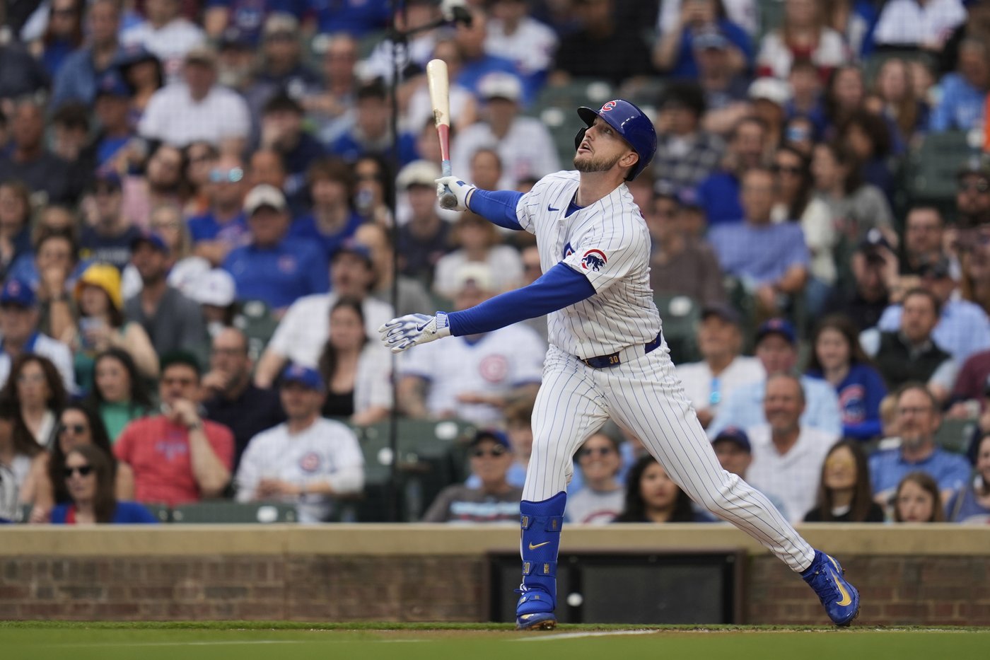 Tucker hits 2-run HR, Cubs score 6 in 8th after giving up 10 in top half to beat Diamondbacks 13-11 | iNFOnews.ca Tucker hits 2-run HR, Cubs score 6 in 8th after giving up 10 in top half to beat Diamondbacks 13-11 | iNFOnews.ca