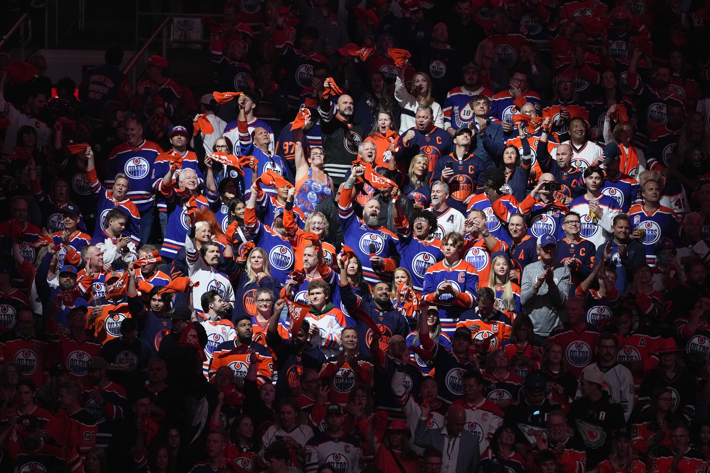 Edmonton Oilers' anthem singer feeling 'optimistic' after leukemia diagnosis | iNFOnews.ca
