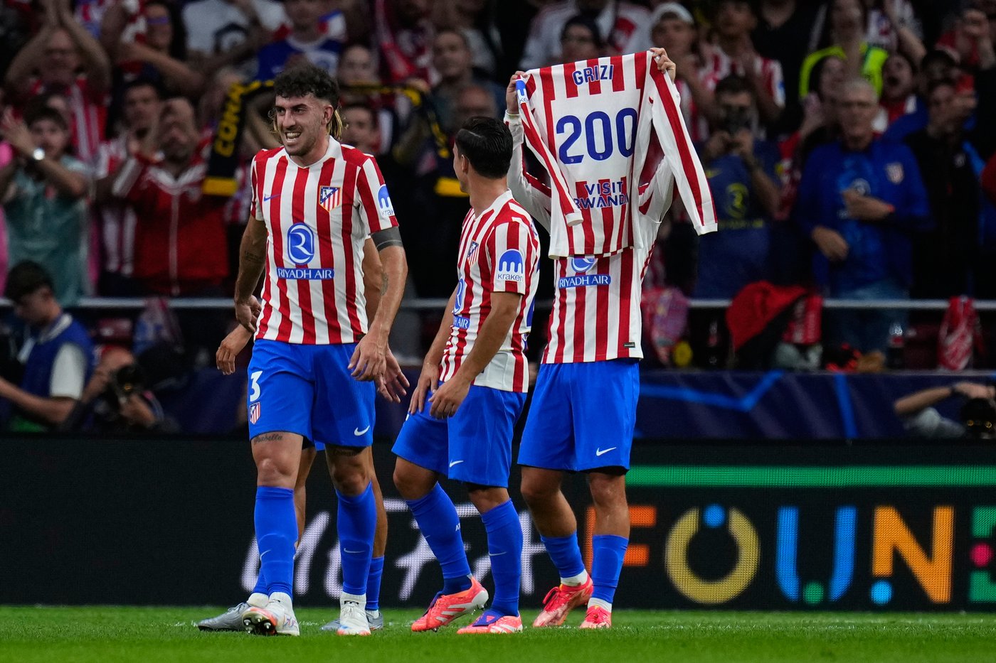 Griezmann scores his 200th goal with Atletico Madrid in team's Champions League game | iNFOnews.ca