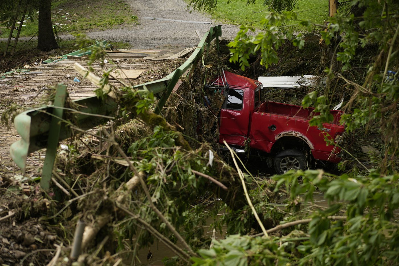'Mother Nature at its worst': Flash flood death toll climbs to 6 in West Virginia | iNFOnews.ca 'Mother Nature at its worst': Flash flood death toll climbs to 6 in West Virginia | iNFOnews.ca