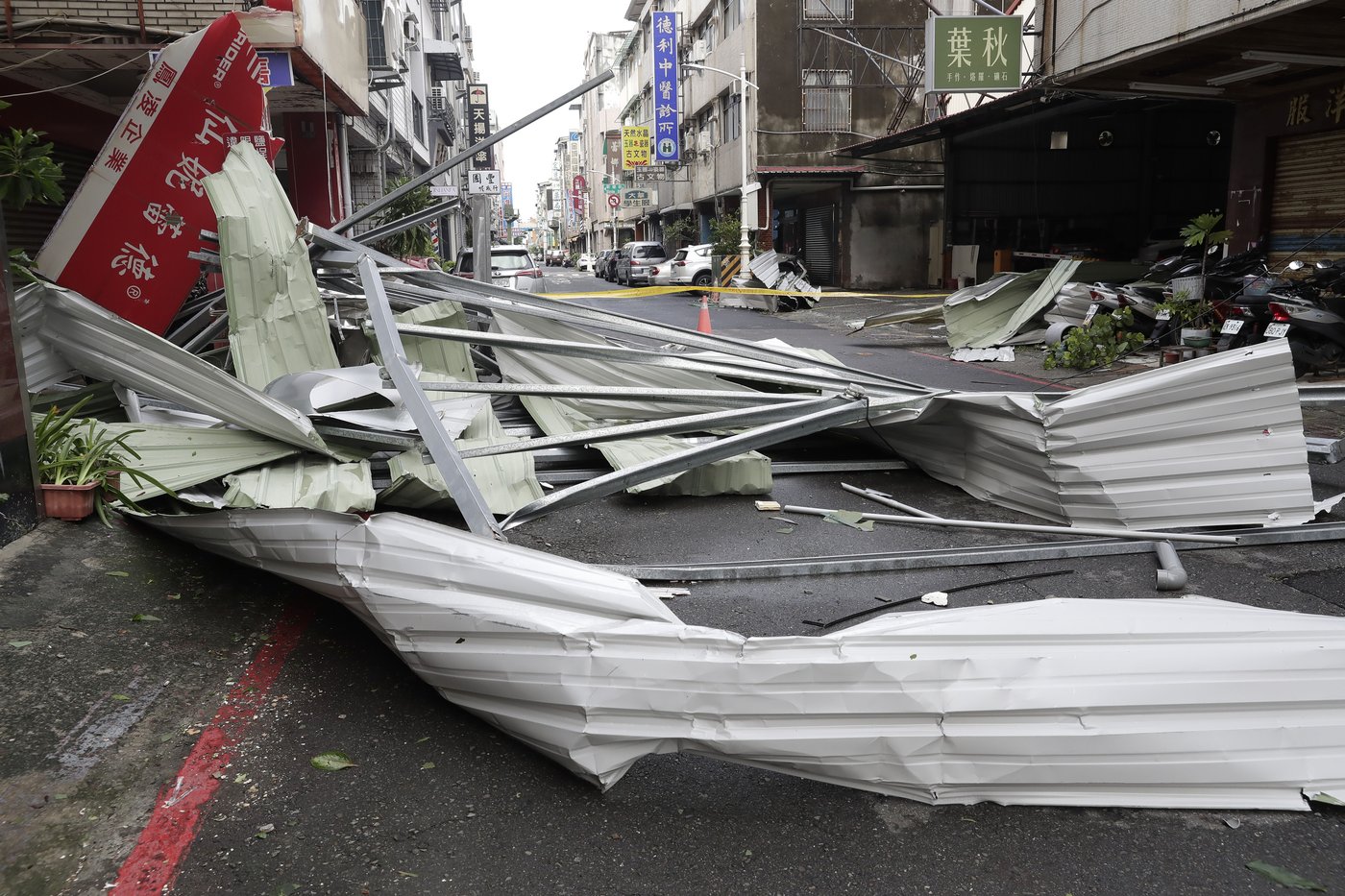 Work and travel resume across Taiwan after Typhoon Krathon finally dissipates | iNFOnews.ca Work and travel resume across Taiwan after Typhoon Krathon finally dissipates | iNFOnews.ca