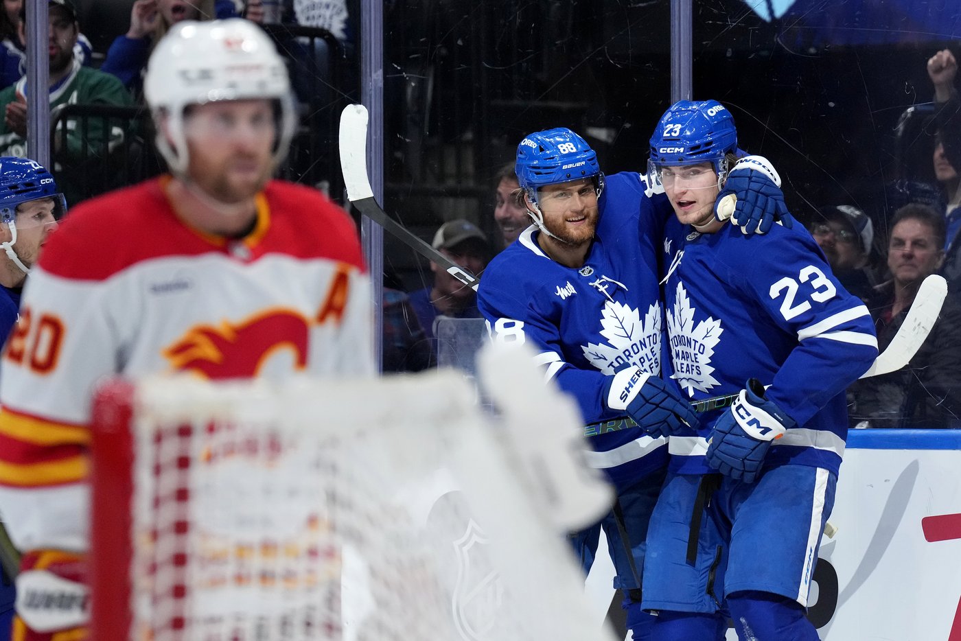 Domi scores late winner as Leafs fan Flames 4-3 | iNFOnews.ca
