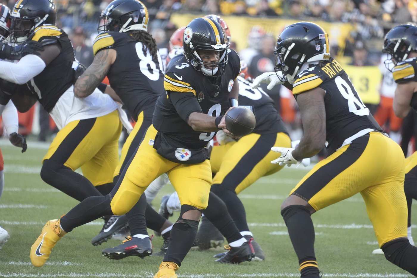 Eagles try to cast aside perceived Hurts-Brown relationship issues ahead of Steelers showdown | iNFOnews.ca Eagles try to cast aside perceived Hurts-Brown relationship issues ahead of Steelers showdown | iNFOnews.ca
