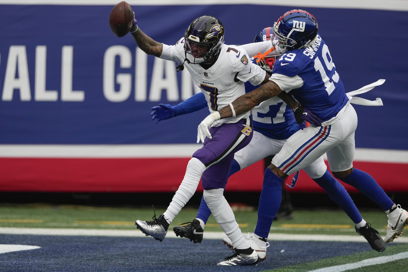 Rashod Bateman active for Ravens after missing practice with foot issue | iNFOnews.ca