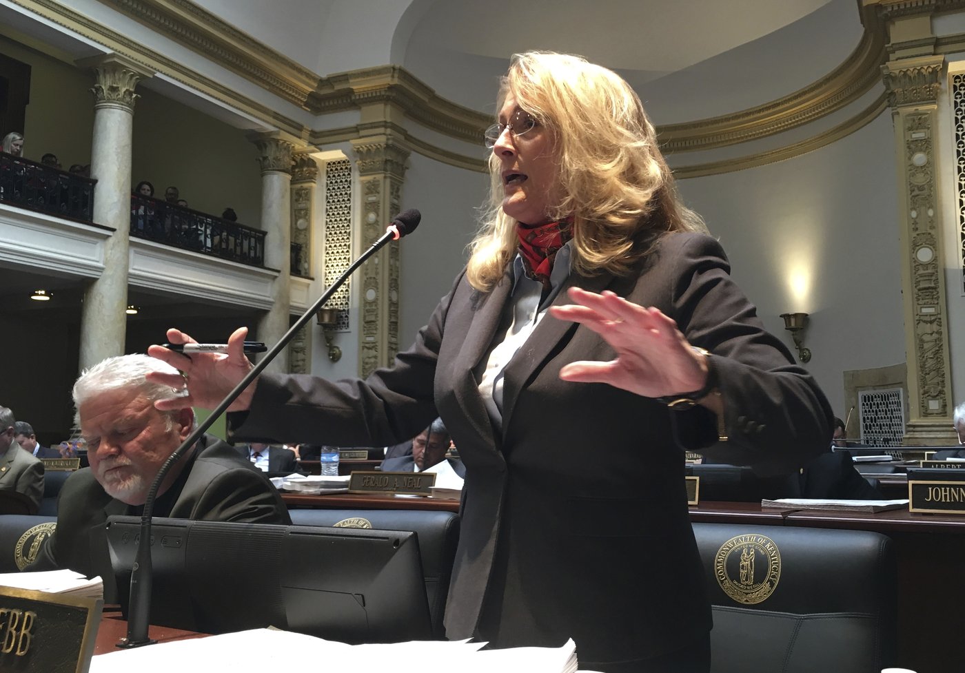 Rural Kentucky lawmaker announces switch to the GOP in the latest setback for Democrats | iNFOnews.ca