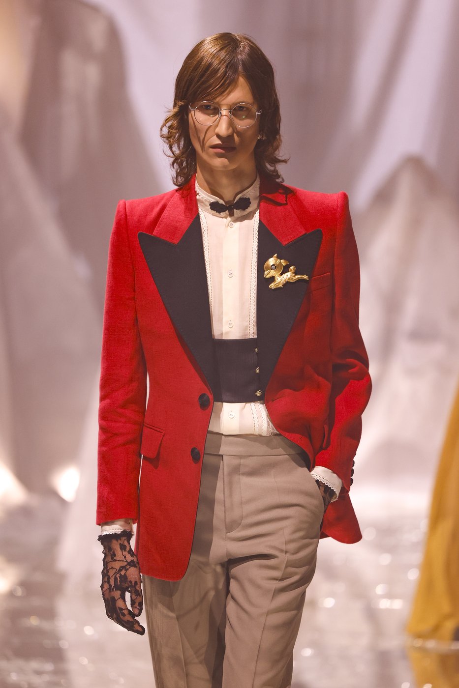 Valentino's new designer puts on maximalist Paris ready-to-wear debut | iNFOnews.ca