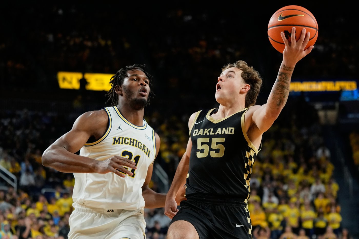 No. 7 Michigan scores school-record 69 points in 1st half, finishes with 121-78 win over Oakland | iNFOnews.ca