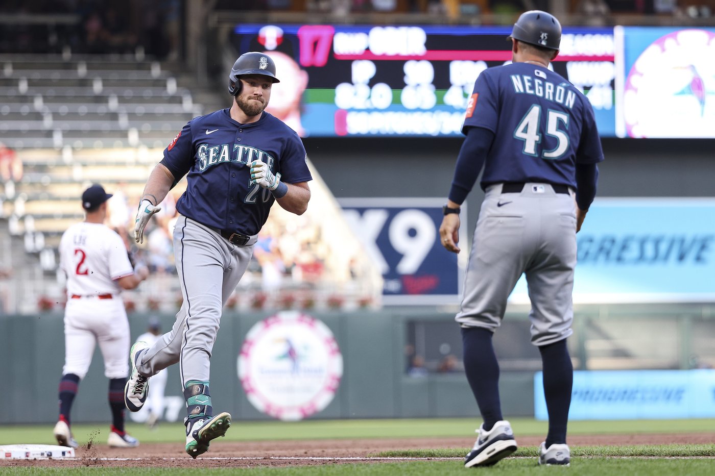 Raleigh hits one of Seattle's four homers as Mariners romp over Twins 11-2 | iNFOnews.ca