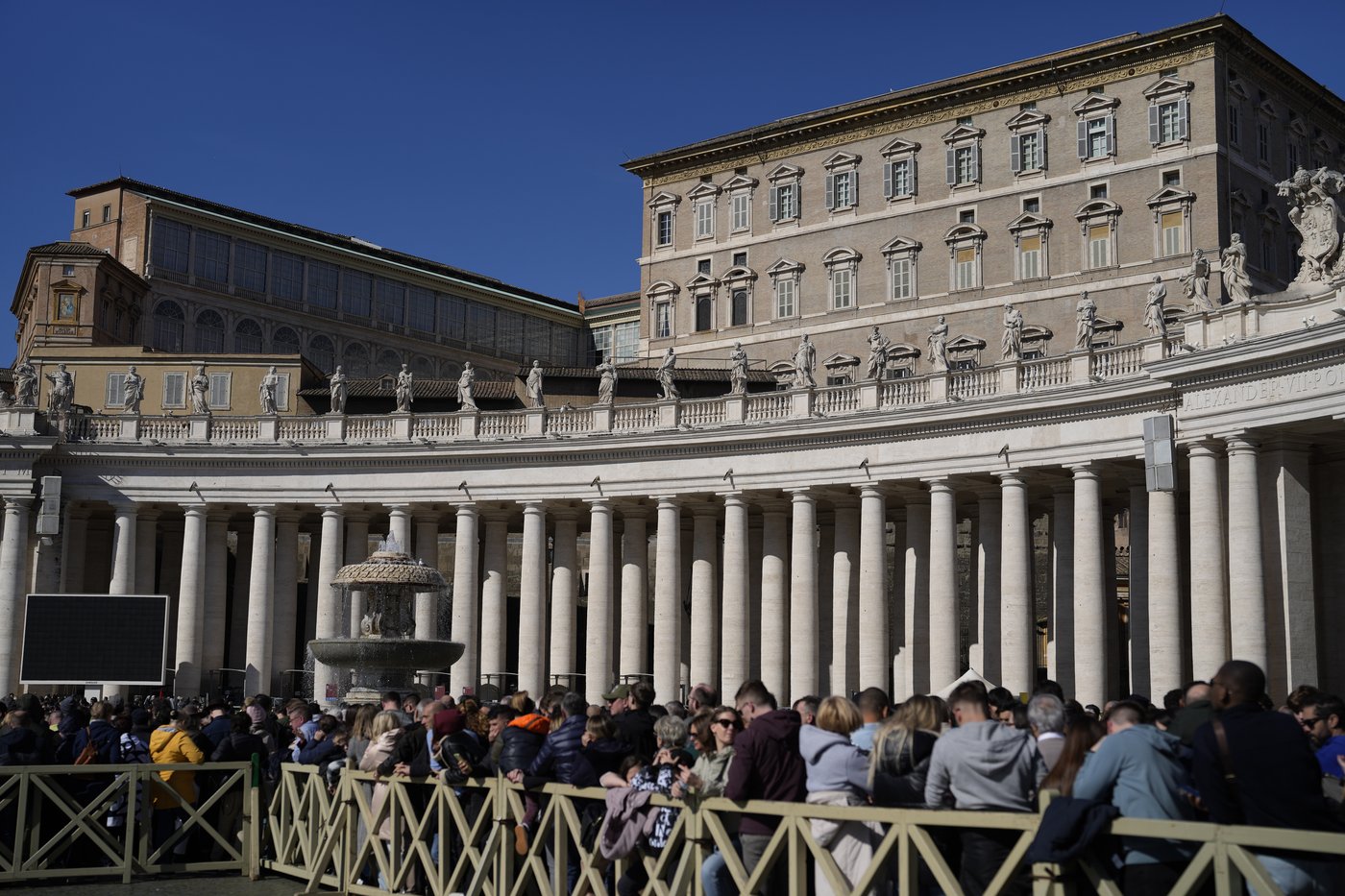 Pope is stable, followed Mass on television as he recovers from respiratory infection, Vatican says | iNFOnews.ca