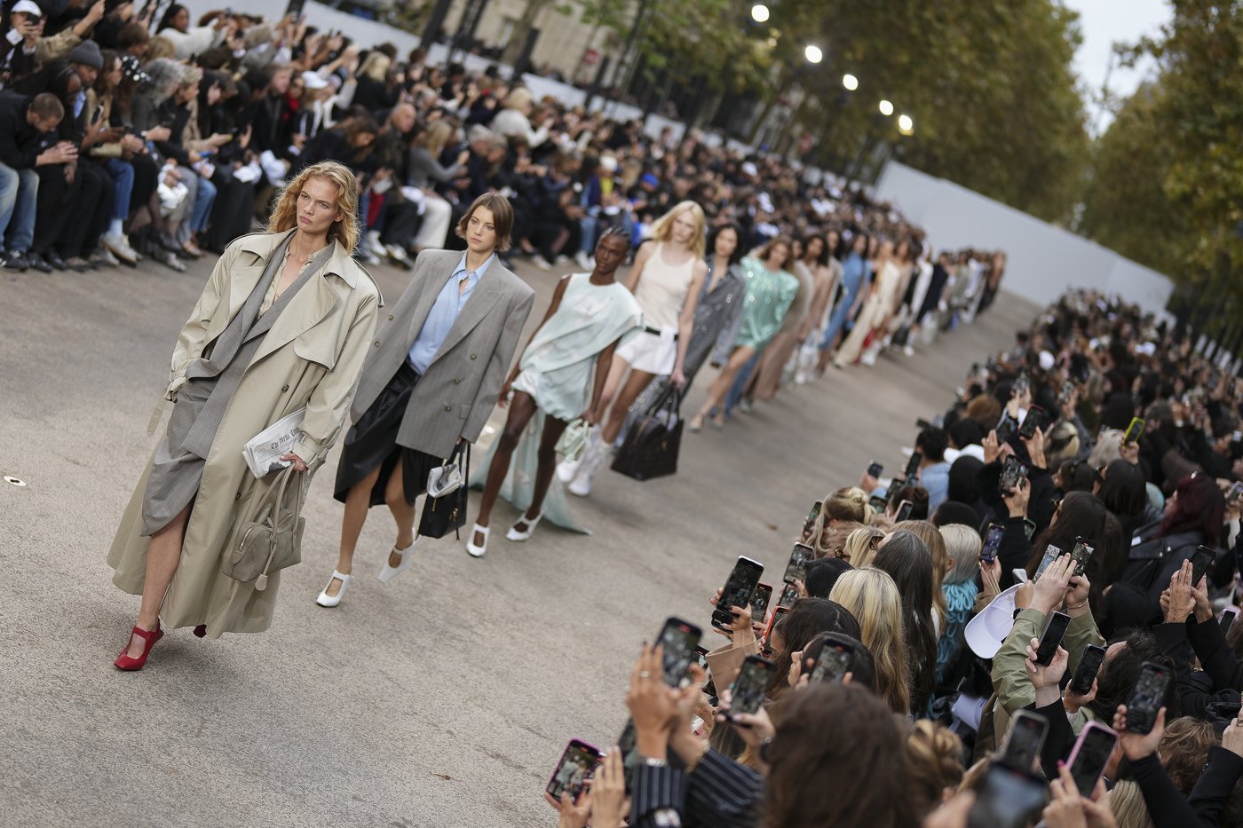 Balenciaga upturns luxury in Paris as McCartney puts on high-octane fashion with playful, eco twist | iNFOnews.ca Balenciaga upturns luxury in Paris as McCartney puts on high-octane fashion with playful, eco twist | iNFOnews.ca