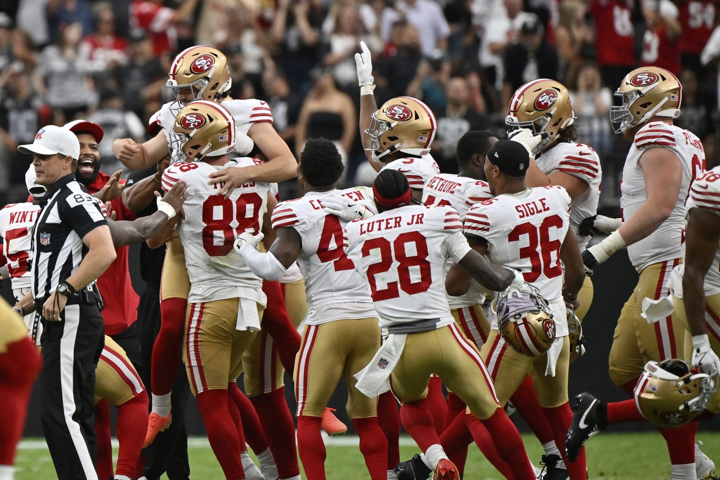 49ers suffer 3 more injuries on offense in preseason win over Raiders | iNFOnews.ca