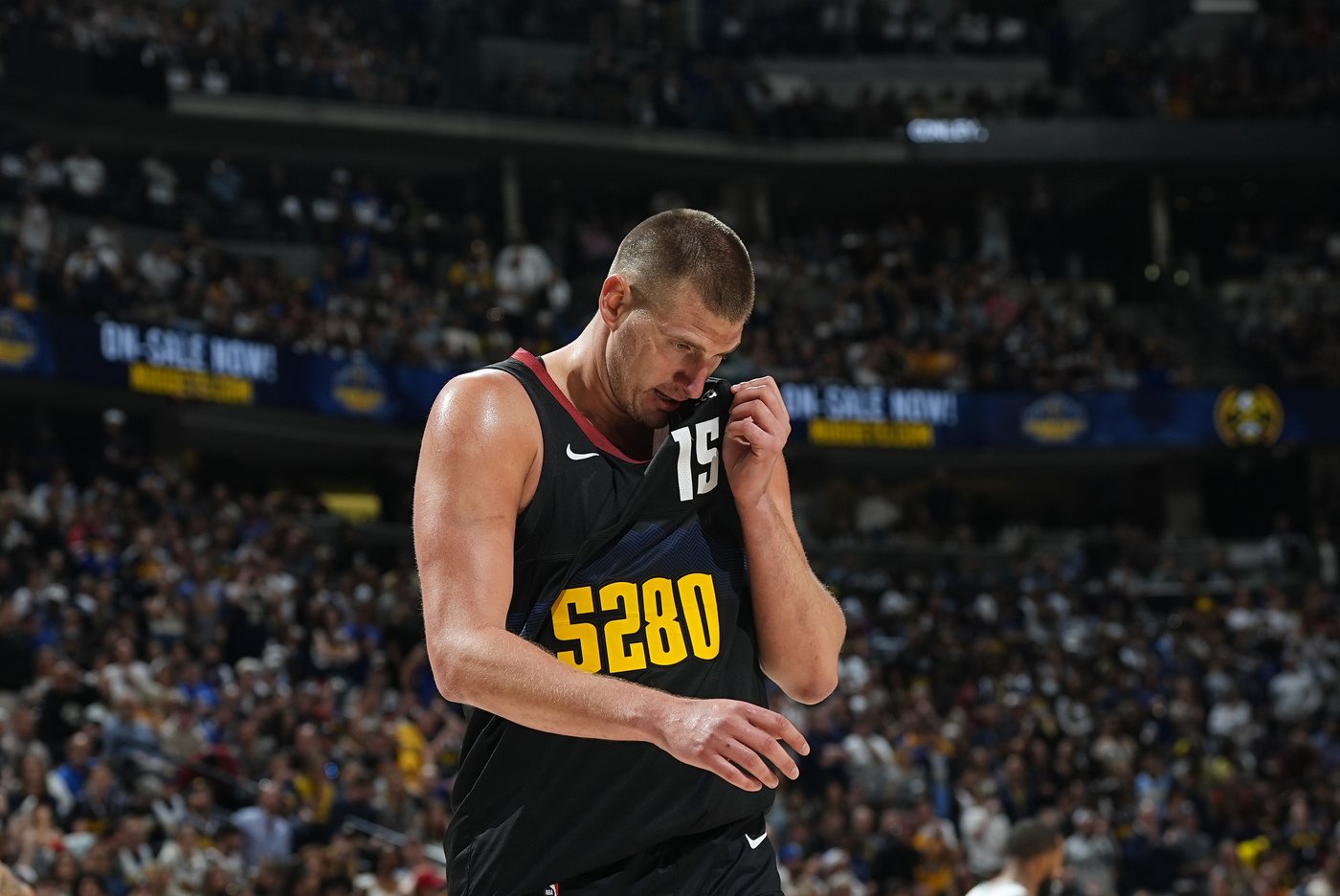 Unable to defend their NBA title, Nuggets duo Jamal Murray and Nikola Jokic ready to lead new quest | iNFOnews.ca