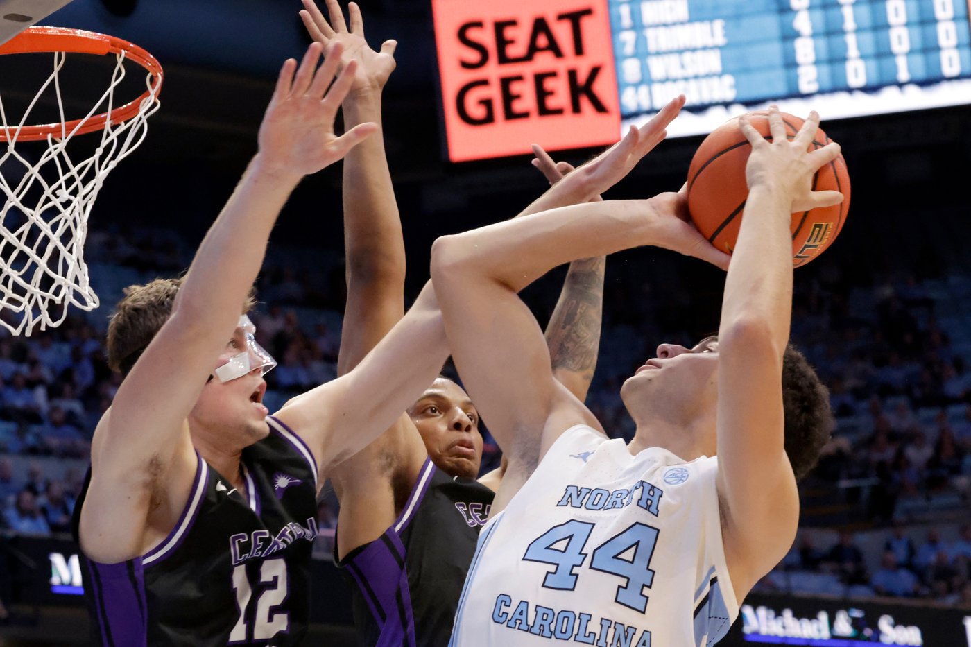 Luka Bogavac scores 10 points in impressive debut for No. 25 North Carolina vs. Central Arkansas | iNFOnews.ca Luka Bogavac scores 10 points in impressive debut for No. 25 North Carolina vs. Central Arkansas | iNFOnews.ca
