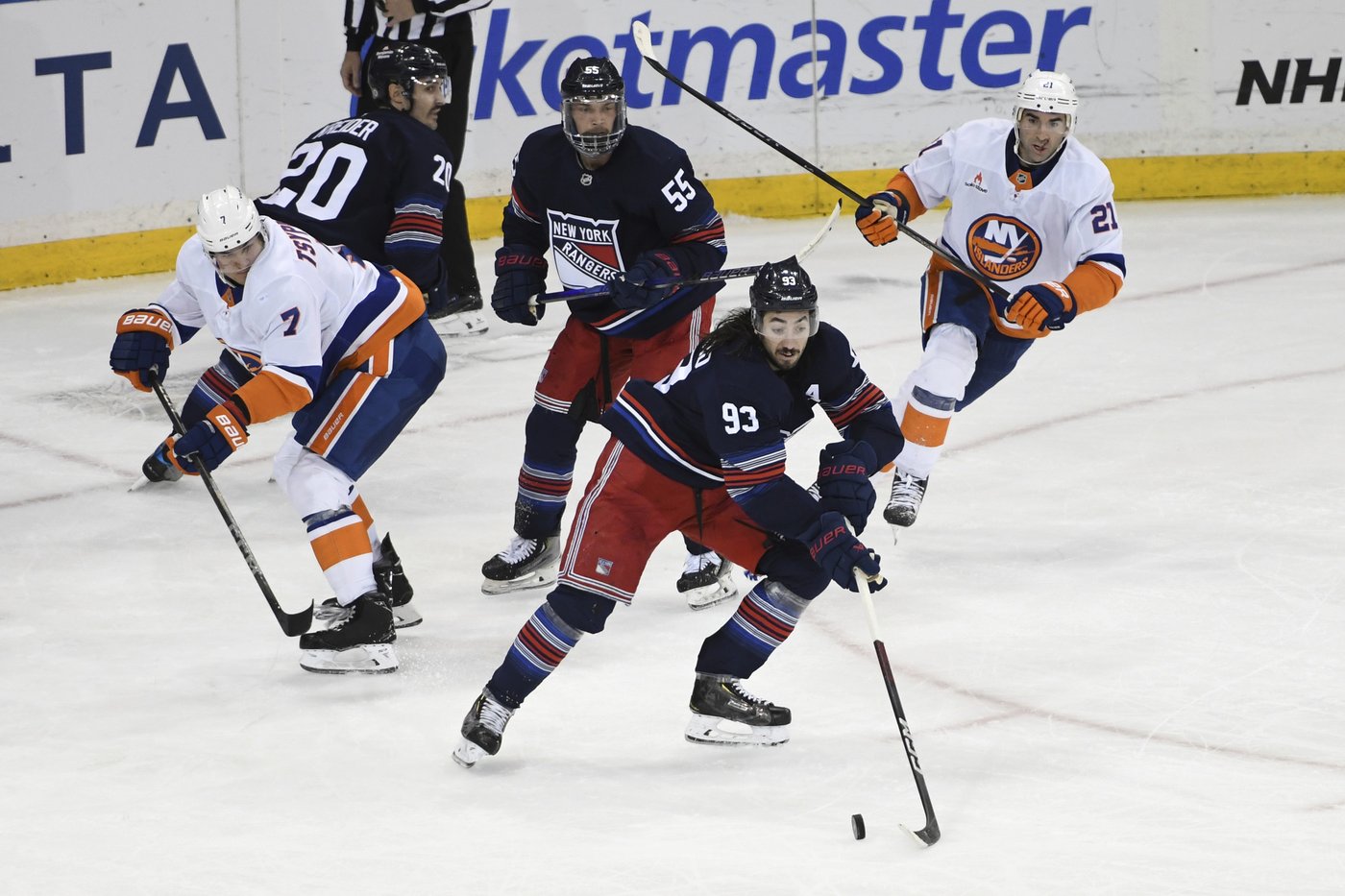 NHL roundup: Artemi Panarin scores twice as Rangers roll past Islanders 5-2 | iNFOnews.ca NHL roundup: Artemi Panarin scores twice as Rangers roll past Islanders 5-2 | iNFOnews.ca