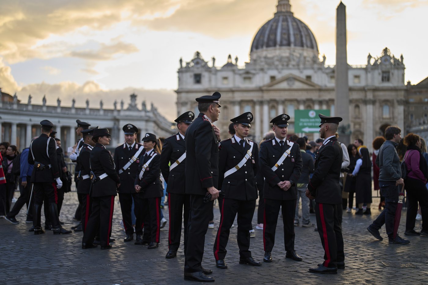 PHOTO COLLECTION: Vatican Pope Security | iNFOnews.ca PHOTO COLLECTION: Vatican Pope Security | iNFOnews.ca