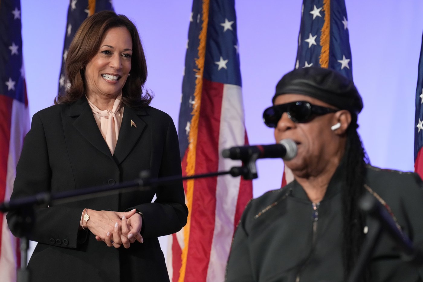 Harris urges Black churchgoers in Georgia to head out to vote and gets an assist from Stevie Wonder | iNFOnews.ca Harris urges Black churchgoers in Georgia to head out to vote and gets an assist from Stevie Wonder | iNFOnews.ca