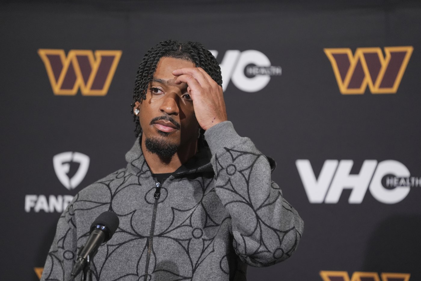 Commanders fail on crucial fourth down vs. Eagles, and signature win under Daniels will have to wait | iNFOnews.ca Commanders fail on crucial fourth down vs. Eagles, and signature win under Daniels will have to wait | iNFOnews.ca