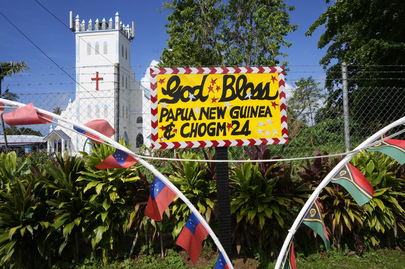 A Samoan village prepares to welcome King Charles but fears an uncertain future for its reef | iNFOnews.ca