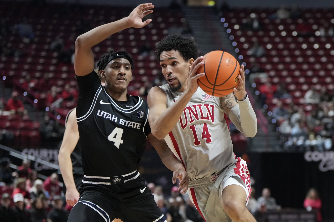 UNLV scores final 7 points to beat No. 22 Utah State 65-62 | iNFOnews.ca