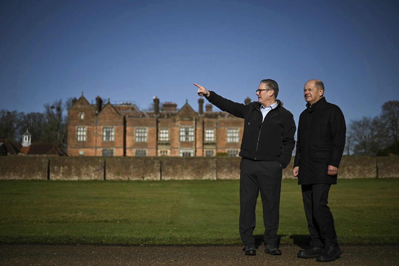 UK's Starmer welcomes German chancellor to his country estate as he touts 'reset' with the EU | iNFOnews.ca
