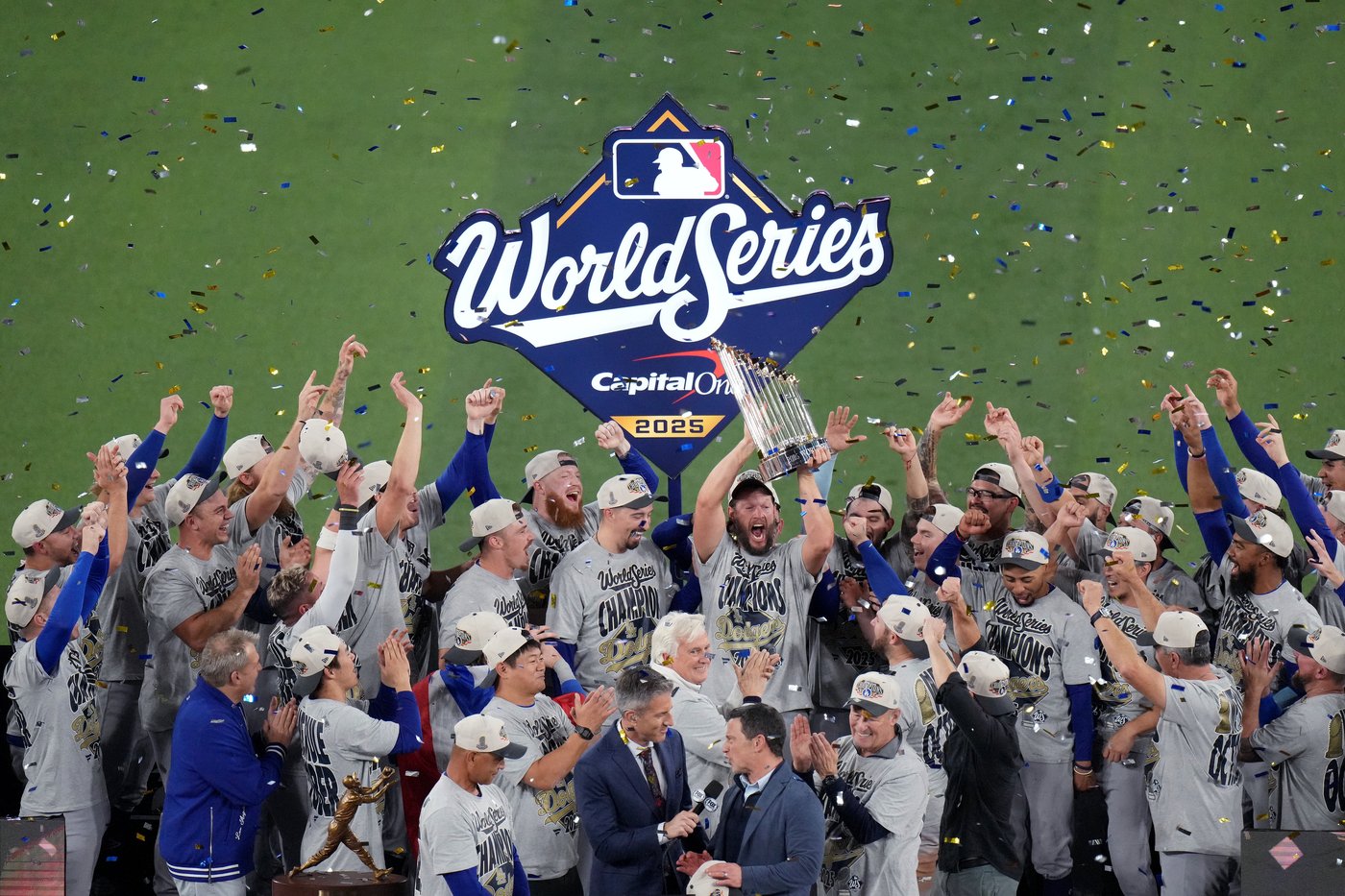 Photo Gallery: Dodgers beat Jays 5-4 to win World Series | iNFOnews.ca