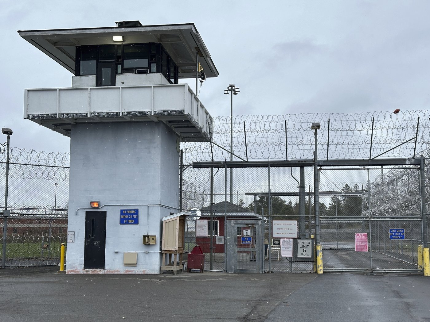 NY prison guards beat an inmate to death then tried to cover it up, prosecutors say | iNFOnews.ca