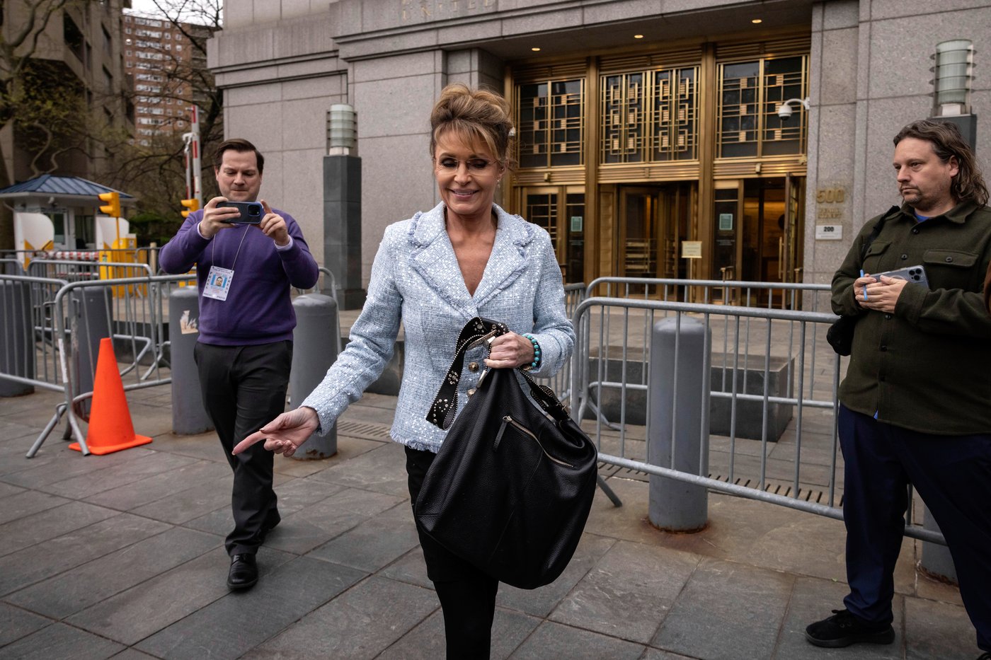Sarah Palin tells defamation trial jury that Times editorial 'kicked the oomph' out of her | iNFOnews.ca