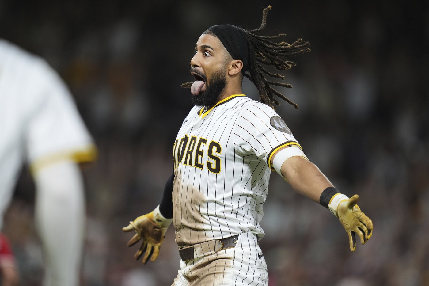 Fernando Tatis Jr.'s 10th-inning sacrifice fly lifts the Padres to a 4-3 win over the Reds | iNFOnews.ca Fernando Tatis Jr.'s 10th-inning sacrifice fly lifts the Padres to a 4-3 win over the Reds | iNFOnews.ca