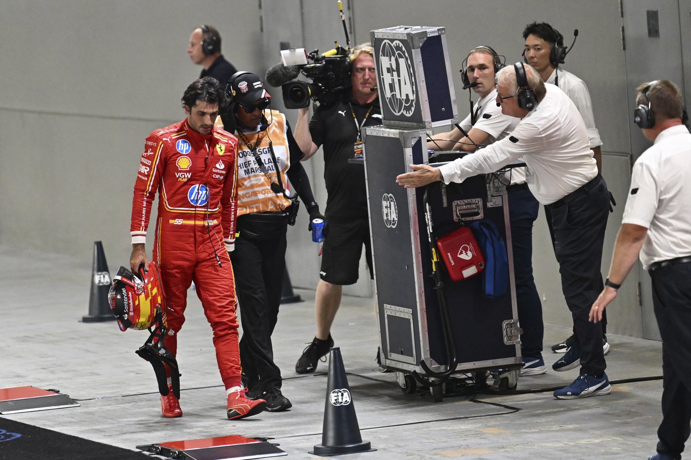 Norris beats Verstappen for pole position at F1's Singapore Grand Prix | iNFOnews.ca