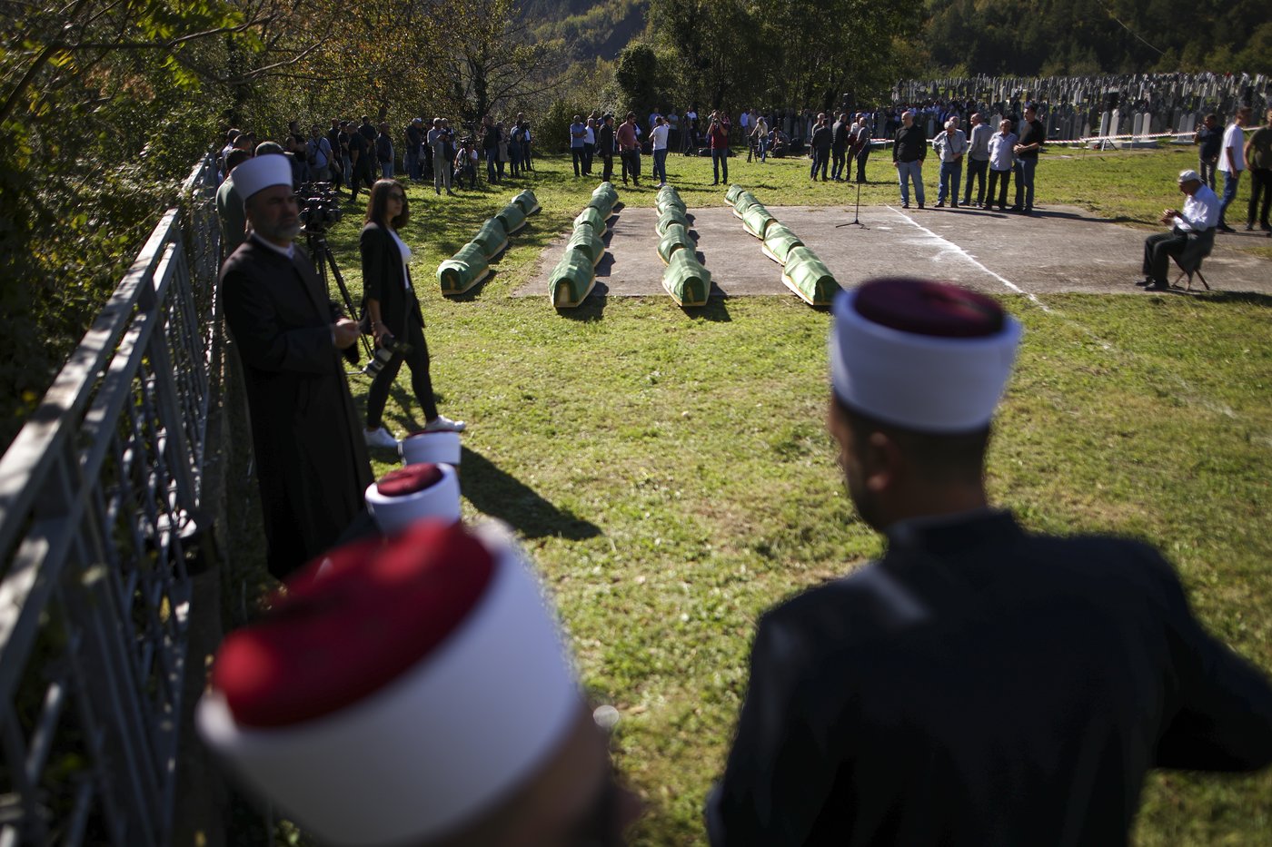 Several thousand attend a funeral service in southern Bosnia for 19 killed in devastating floods | iNFOnews.ca Several thousand attend a funeral service in southern Bosnia for 19 killed in devastating floods | iNFOnews.ca