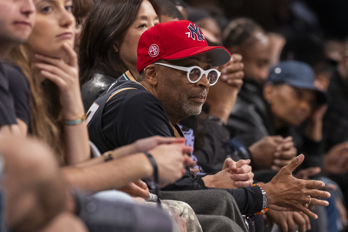Basketball super fan Spike Lee takes in Liberty playoff game donning a Sabrina Ionescu jersey | iNFOnews.ca Basketball super fan Spike Lee takes in Liberty playoff game donning a Sabrina Ionescu jersey | iNFOnews.ca