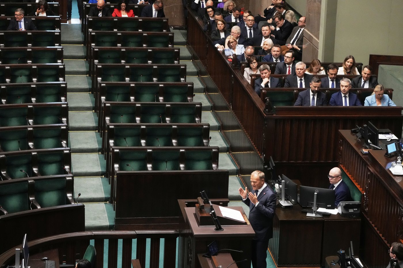Tusk's government survives vote of confidence in Poland as he bids to reassert control | iNFOnews.ca Tusk's government survives vote of confidence in Poland as he bids to reassert control | iNFOnews.ca