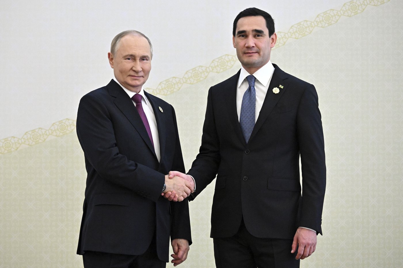 Russia's Putin begins a visit to Turkmenistan for forum with regional leaders, including Iran | iNFOnews.ca Russia's Putin begins a visit to Turkmenistan for forum with regional leaders, including Iran | iNFOnews.ca