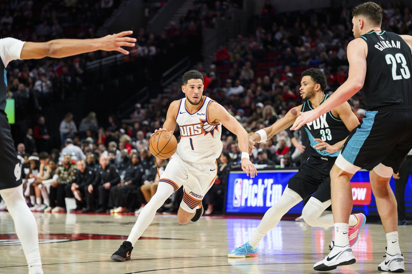 Booker scores 19 as the Suns down the Trail Blazers 127-110 | iNFOnews.ca Booker scores 19 as the Suns down the Trail Blazers 127-110 | iNFOnews.ca