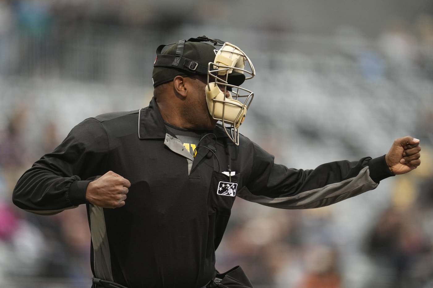 Major League Baseball and its umpires reach 5-year collective bargaining agreement | iNFOnews.ca