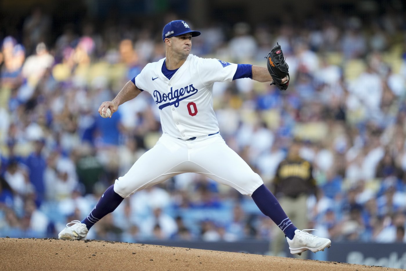 Dodger Stadium fans toss balls and trash on field, interrupt Padres' 10-2 win that evens NLDS | iNFOnews.ca