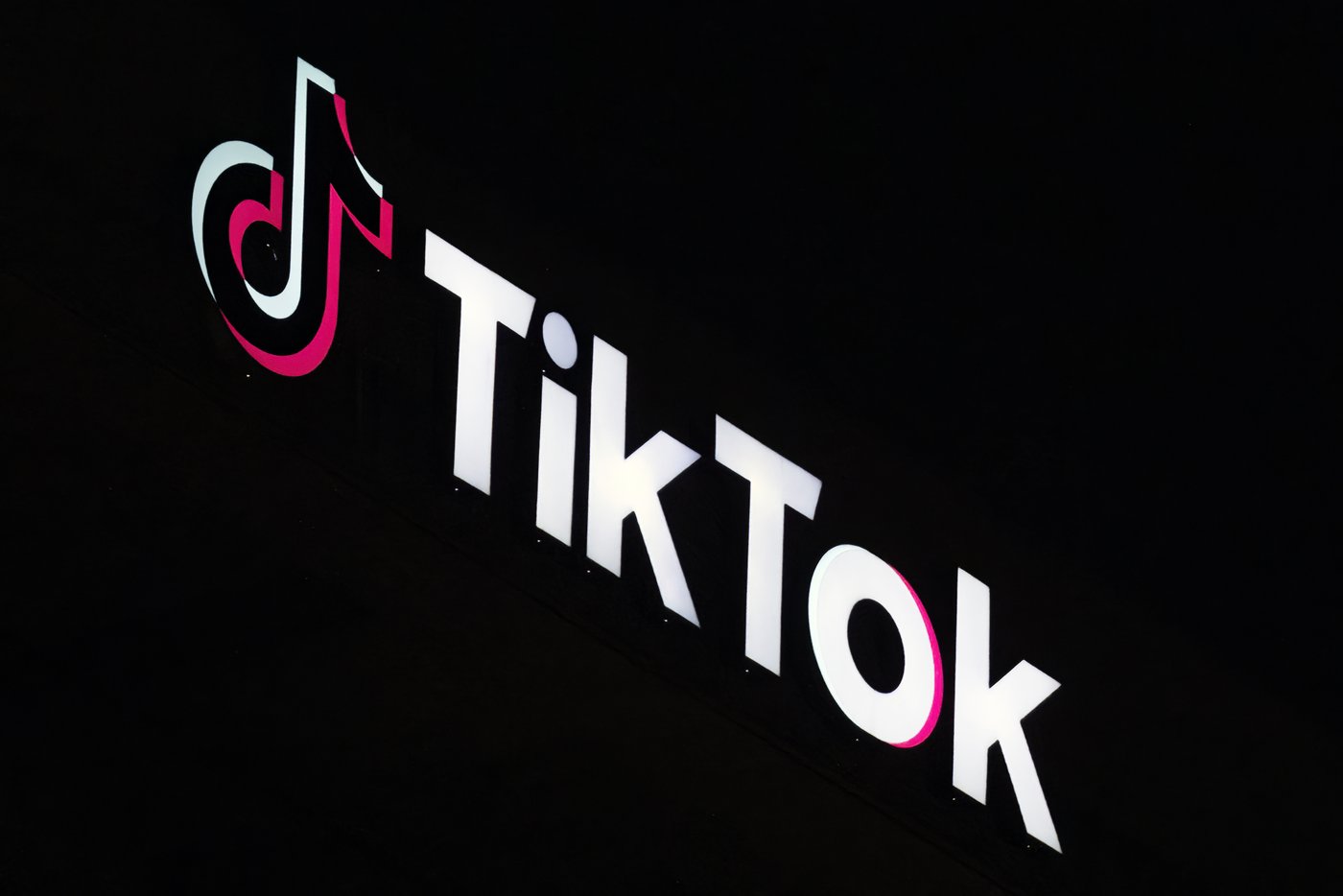 TikTok creators left in limbo while awaiting decision on potential platform ban | iNFOnews.ca