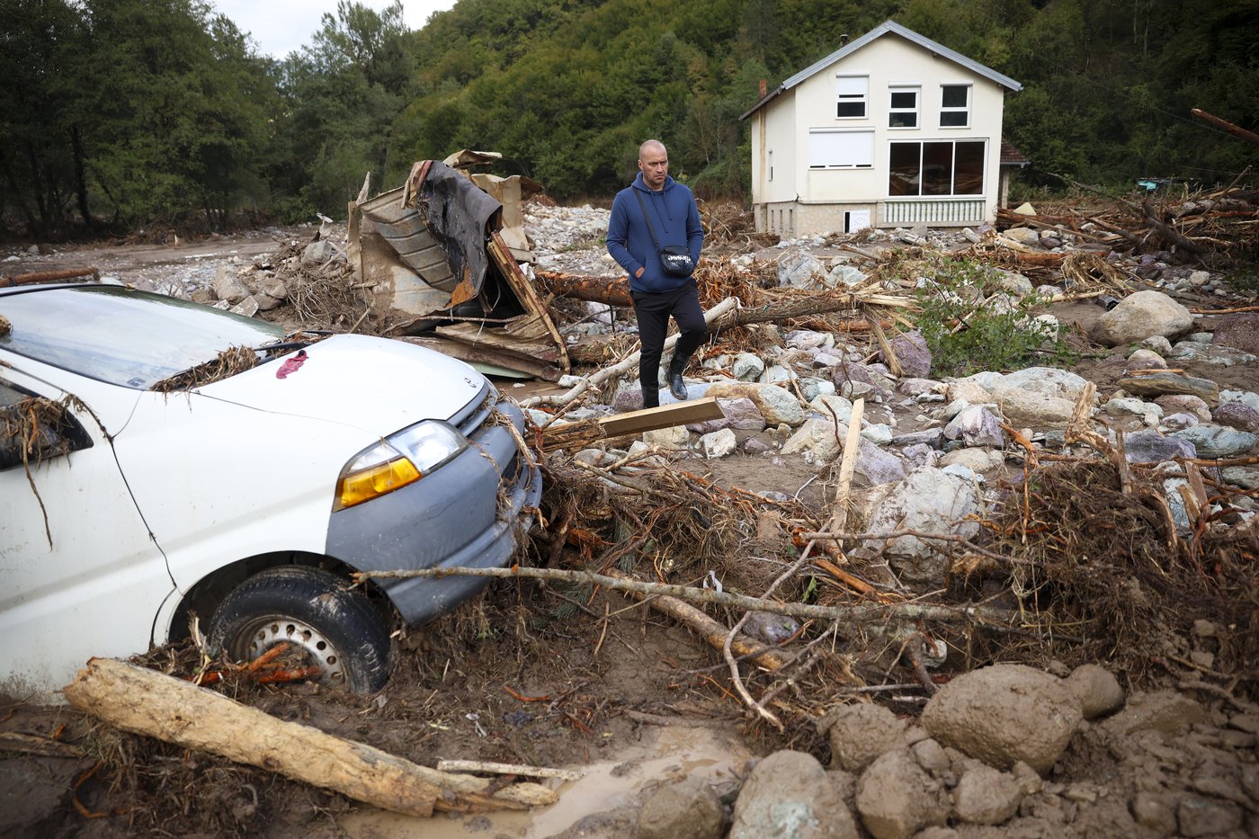 International rescue teams arrive in Bosnia after devastating floods and landslides | iNFOnews.ca International rescue teams arrive in Bosnia after devastating floods and landslides | iNFOnews.ca