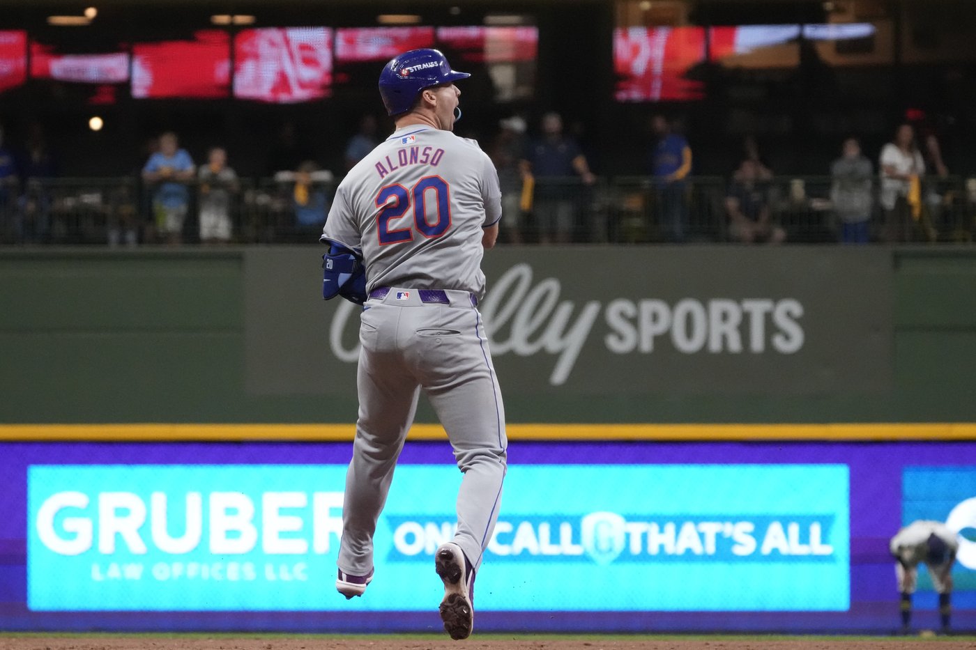 Pete Alonso's playoff pumpkin spices up string of good-luck charms for Mets ahead of NLDS | iNFOnews.ca Pete Alonso's playoff pumpkin spices up string of good-luck charms for Mets ahead of NLDS | iNFOnews.ca