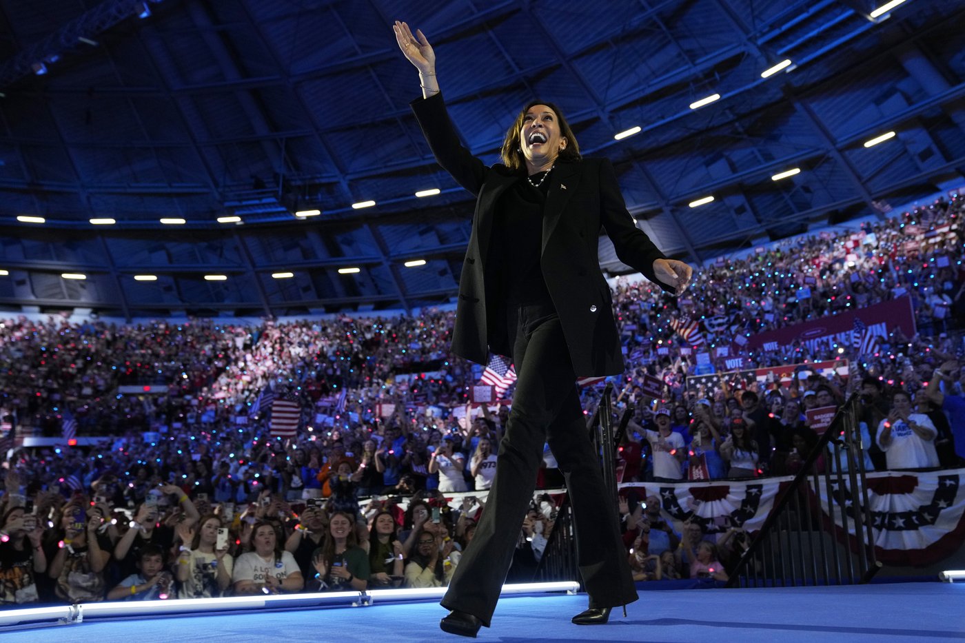 Harris promises to 'represent all Americans' after Biden's remark on Trump supporters and 'garbage' | iNFOnews.ca