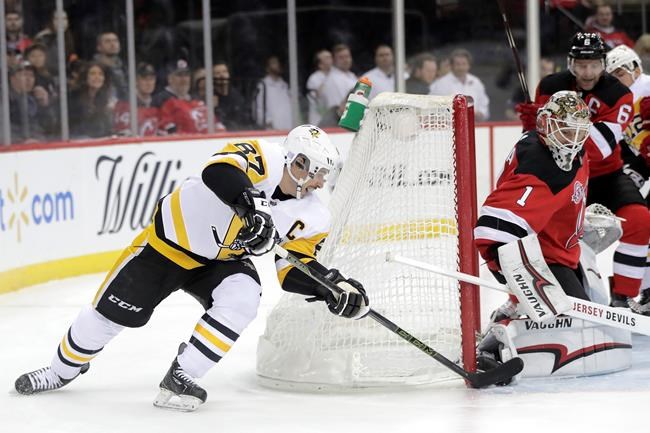 Penguins star Crosby skips practice with upper-body injury | iNFOnews.ca