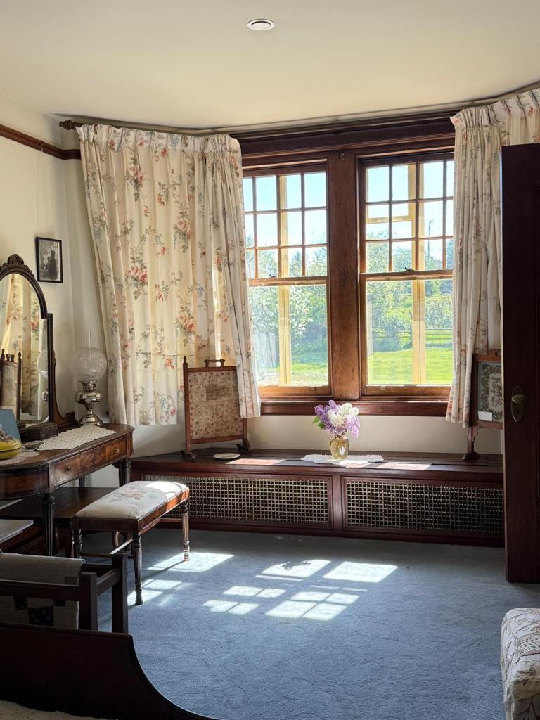 iN PHOTOS: A peek inside the historical Mackie Lake House in Coldstream | iNhome iN PHOTOS: A peek inside the historical Mackie Lake House in Coldstream | iNhome