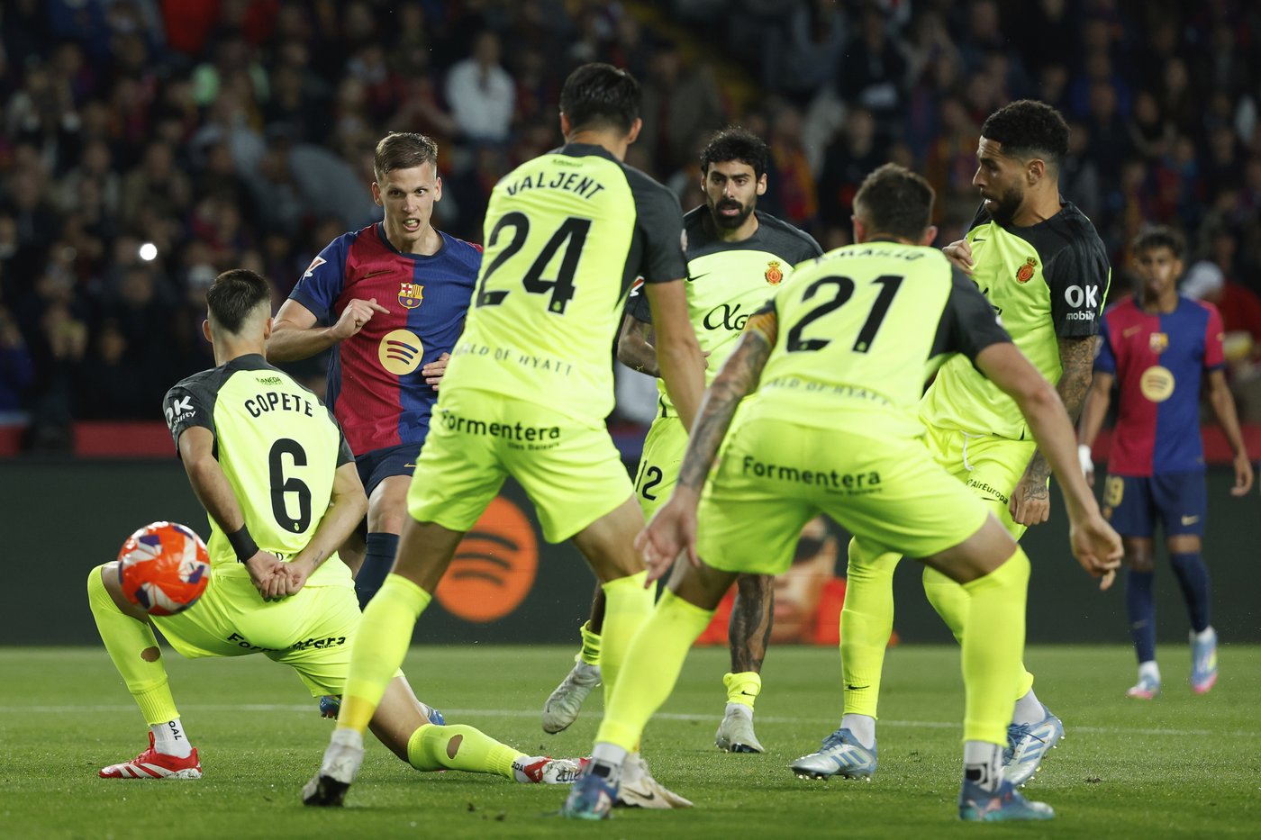 Barcelona increases Spanish league lead by beating Mallorca 1-0 on Dani Olmo's goal | iNFOnews.ca Barcelona increases Spanish league lead by beating Mallorca 1-0 on Dani Olmo's goal | iNFOnews.ca