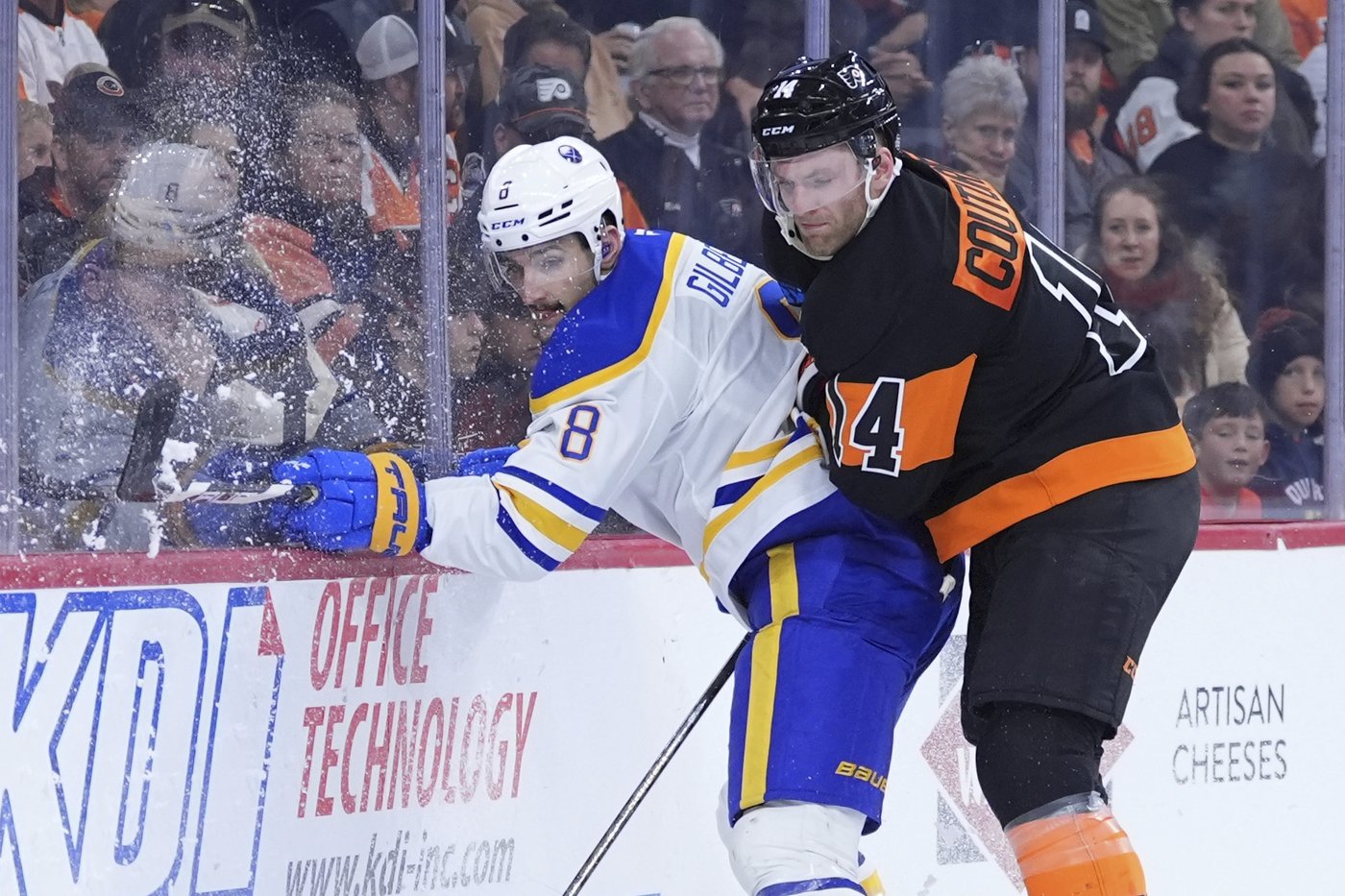 Travis Konecny scores twice to lift the Flyers over the Sabres 5-2 | iNFOnews.ca